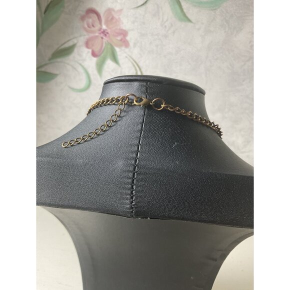 Vintage Style Statement Necklace With Large Flower Pendants In Pink Blue & Cream - Picture 4 of 4